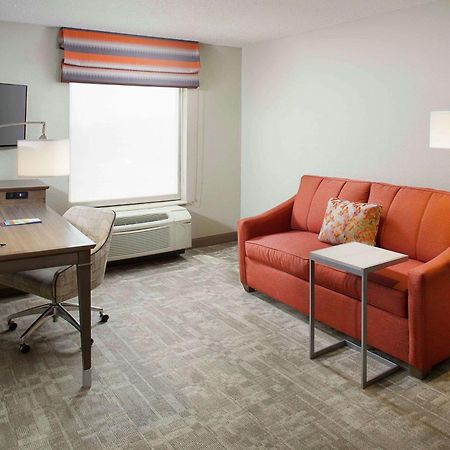Hampton Inn By Hilton Garden City Long Island Exteriér fotografie