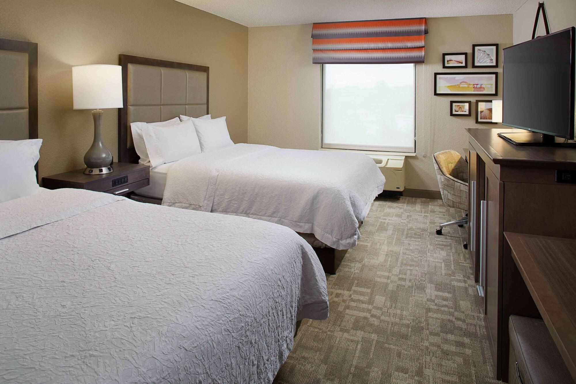 Hampton Inn By Hilton Garden City Long Island Exteriér fotografie