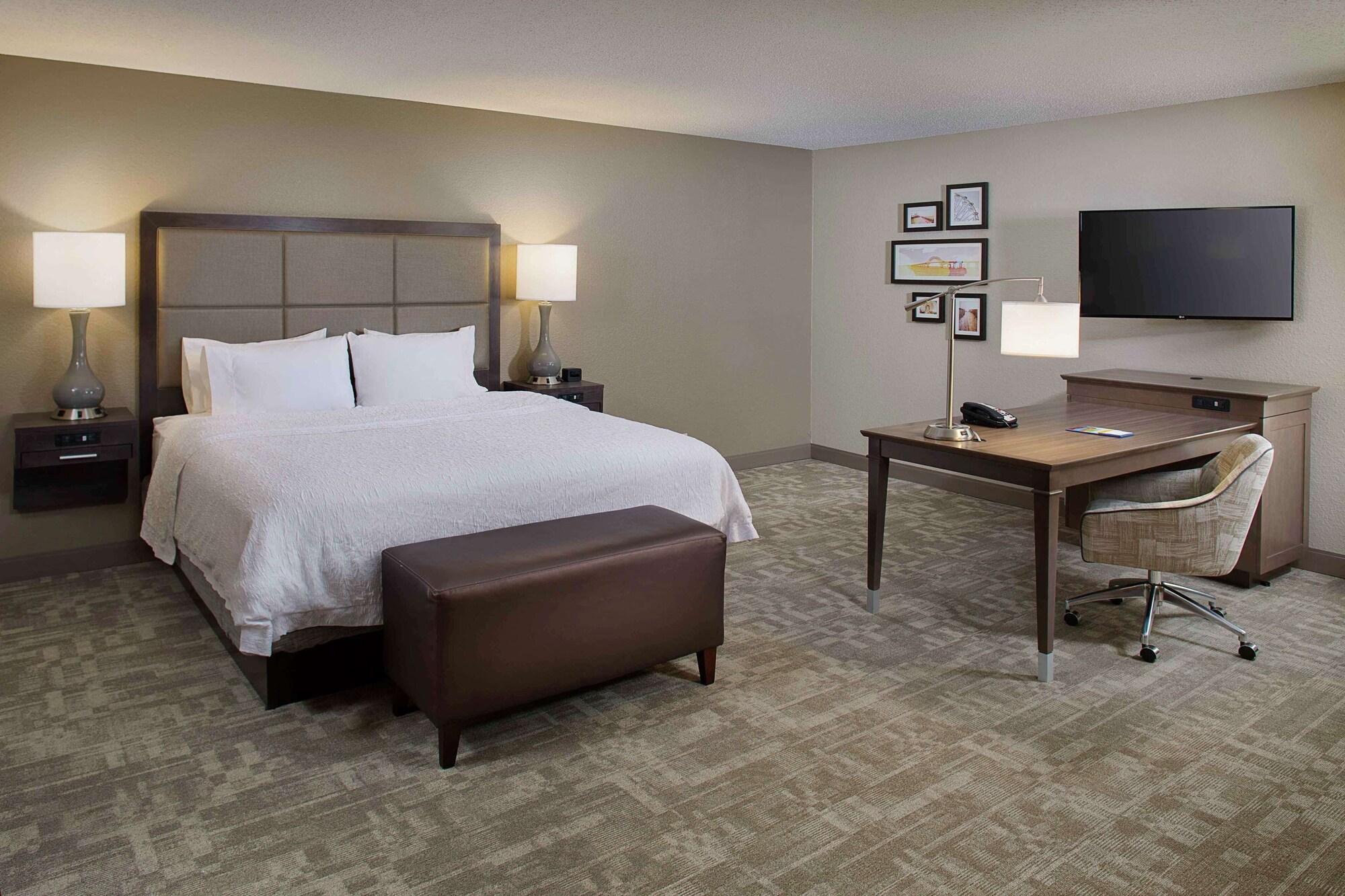Hampton Inn By Hilton Garden City Long Island Exteriér fotografie