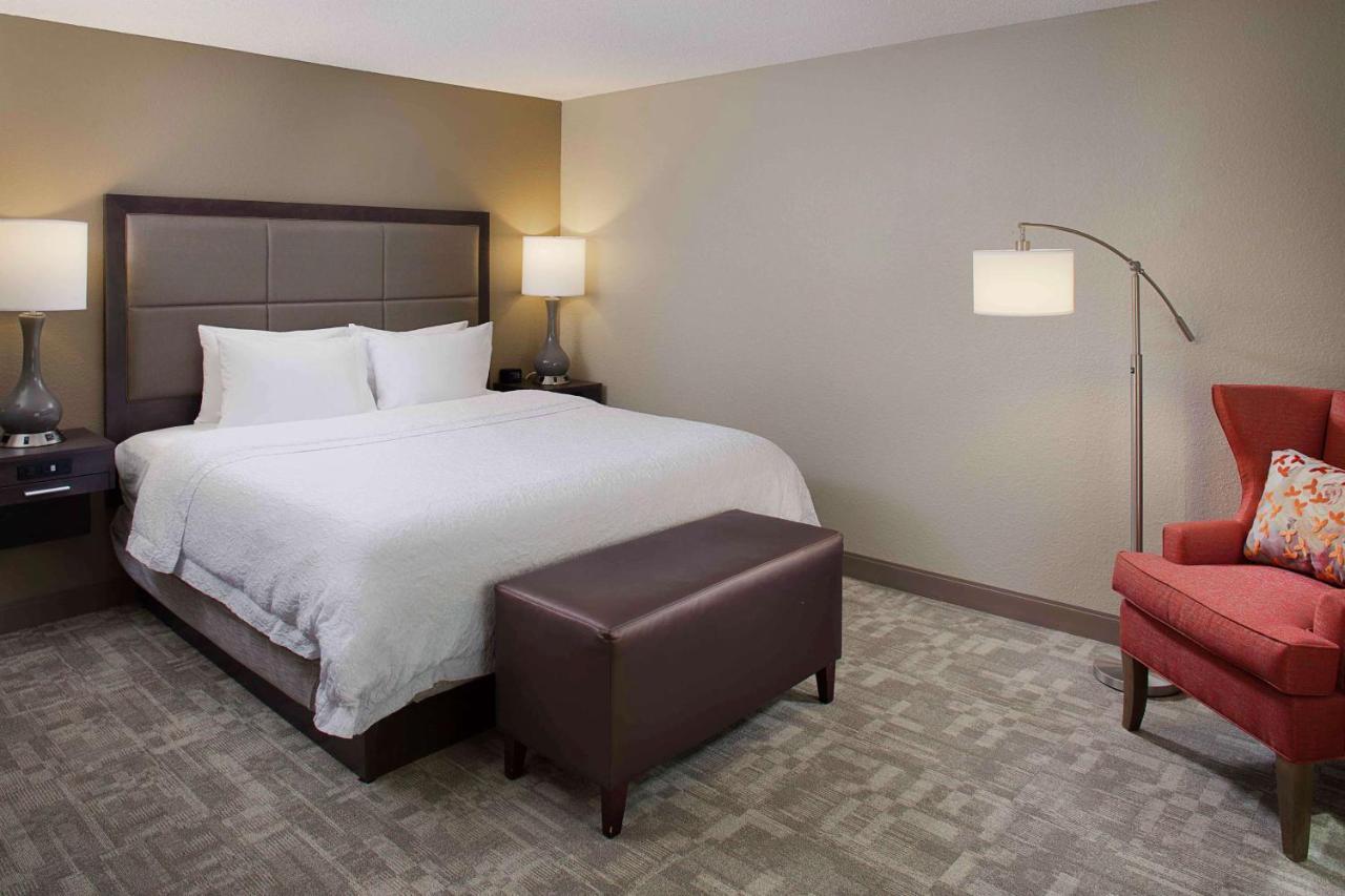 Hampton Inn By Hilton Garden City Long Island Exteriér fotografie
