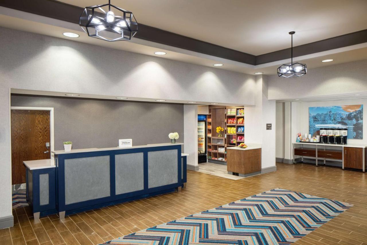 Hampton Inn By Hilton Garden City Long Island Exteriér fotografie