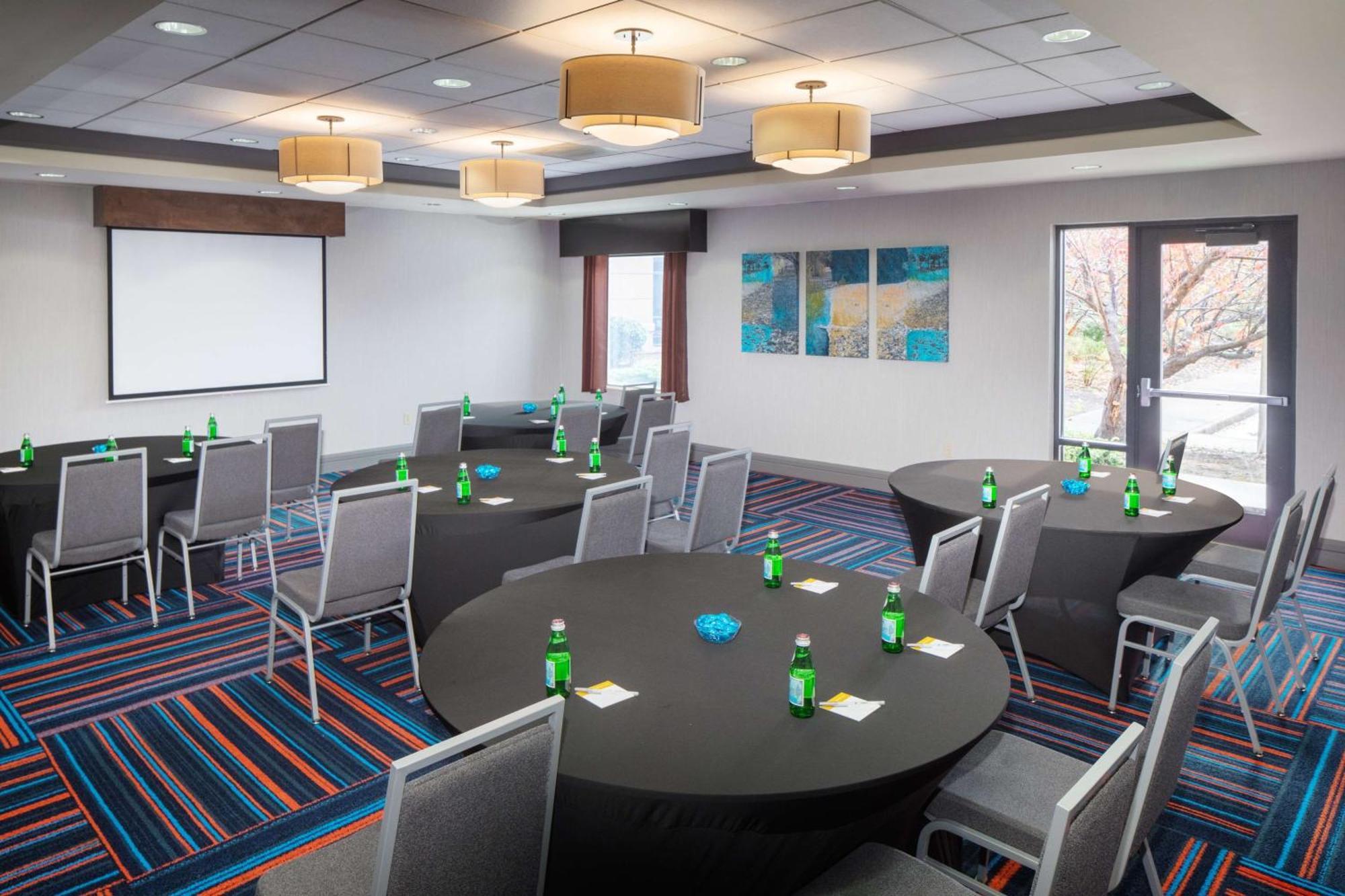 Hampton Inn By Hilton Garden City Long Island Exteriér fotografie