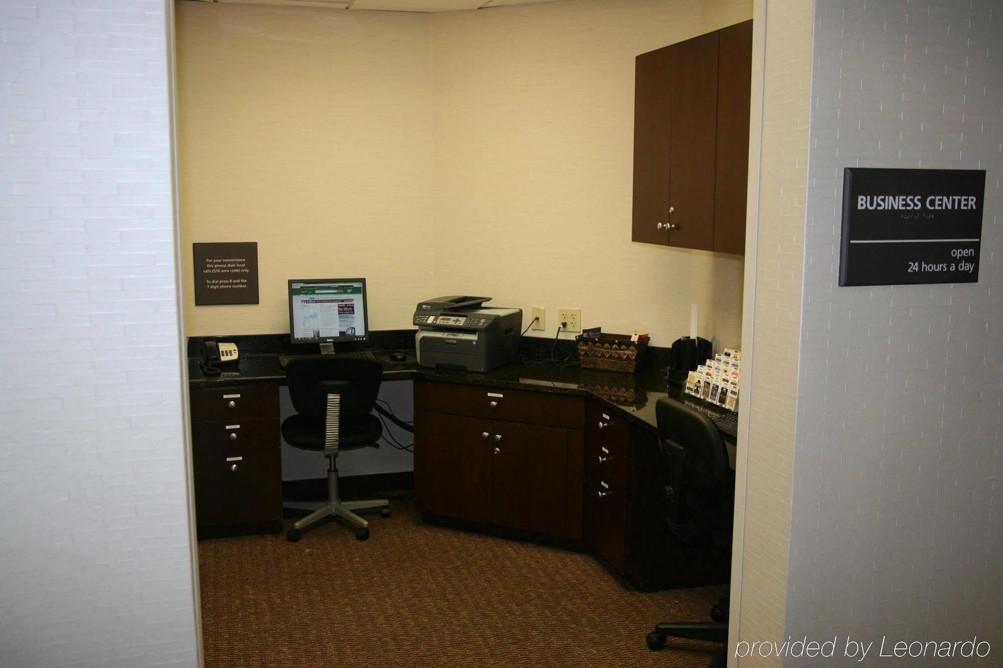 Hampton Inn By Hilton Garden City Long Island Exteriér fotografie