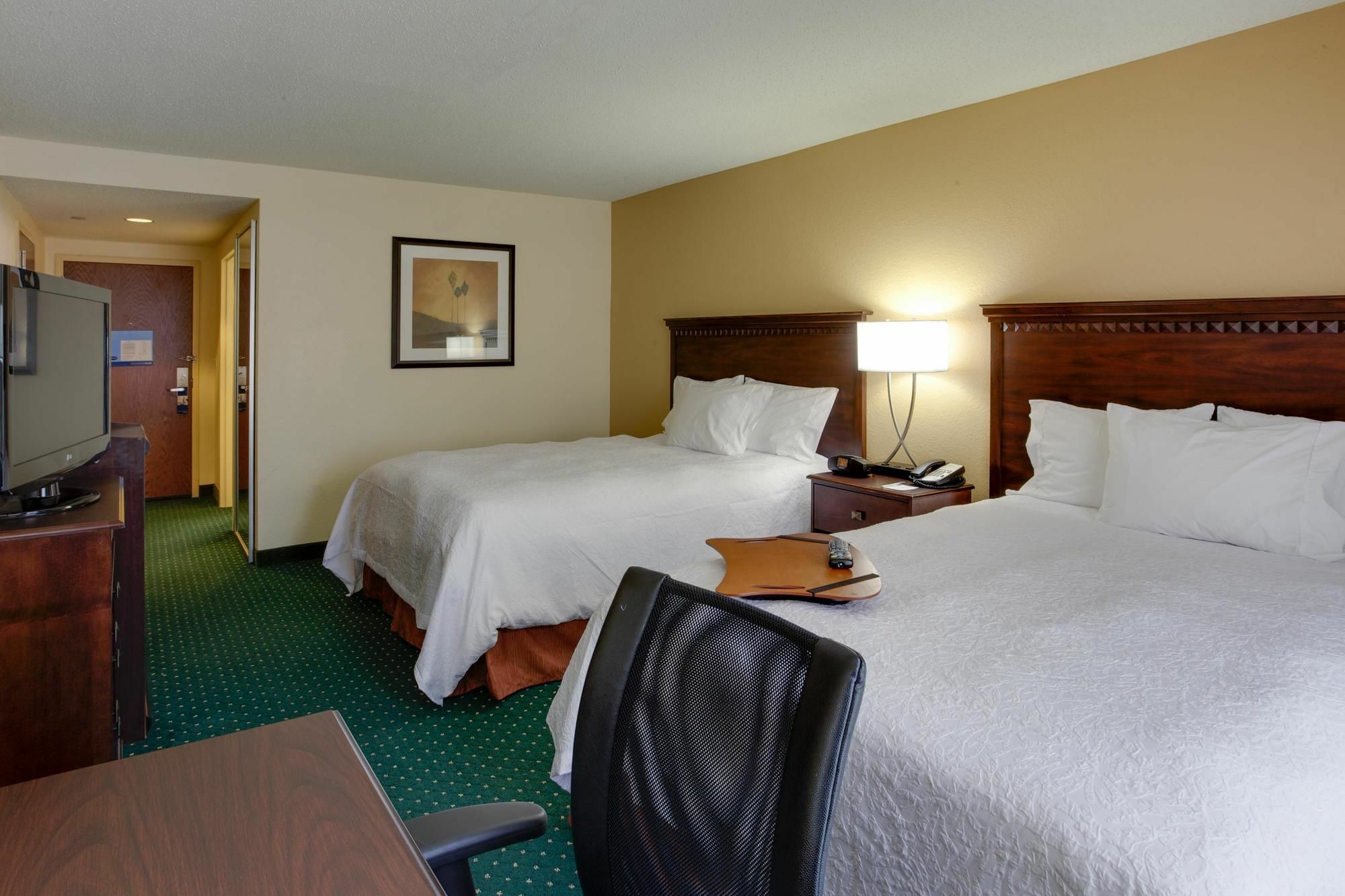 Hampton Inn By Hilton Garden City Long Island Exteriér fotografie